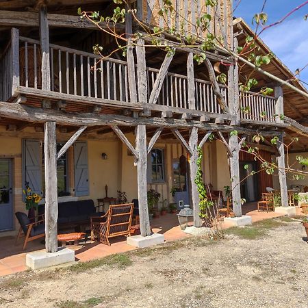 Ferme Ahoco Chambre D'Hotes Residence D'Artistes Lavit Esterno foto